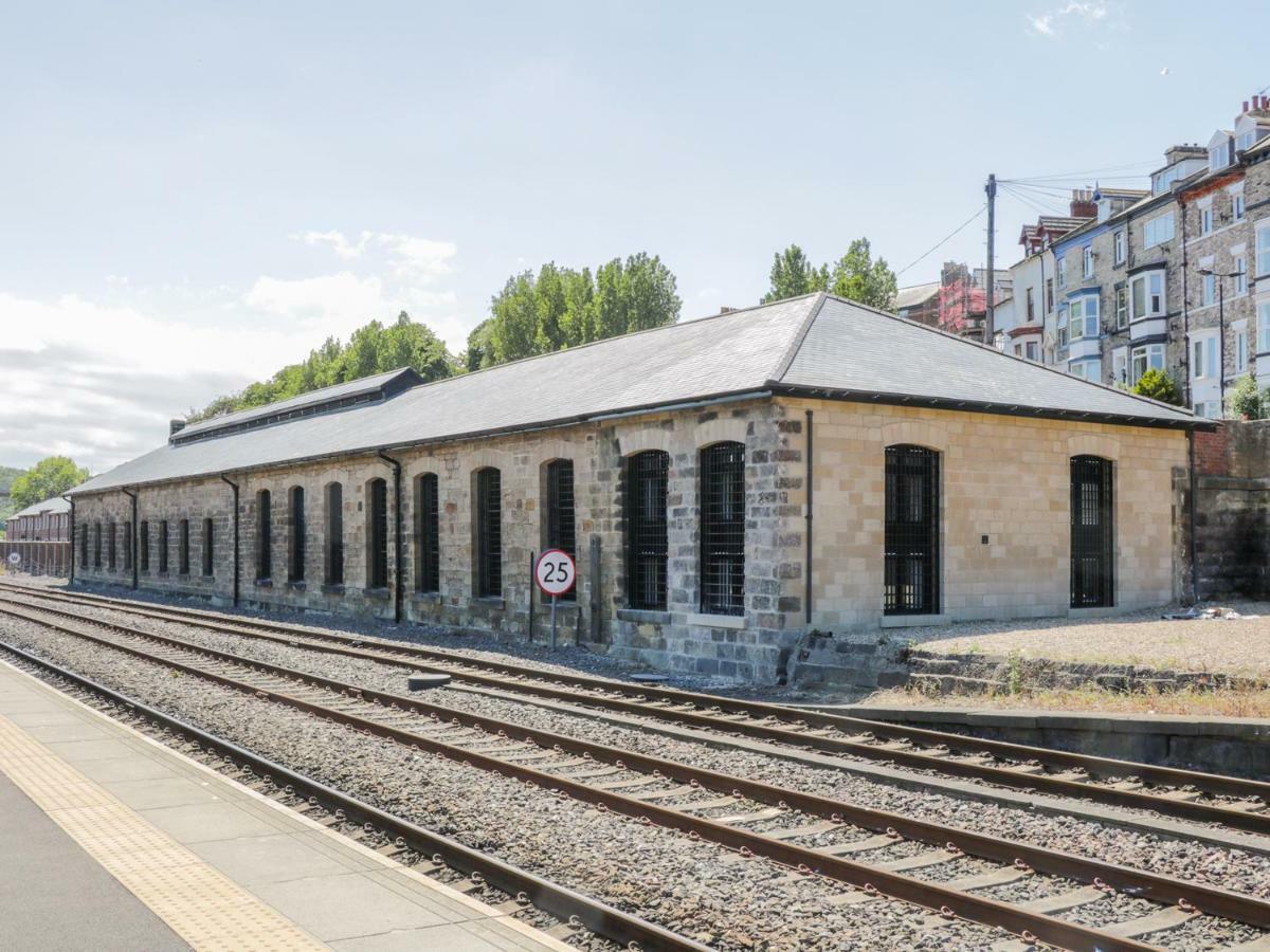 Evening Star Engine Shed Apartment Уитби Екстериор снимка