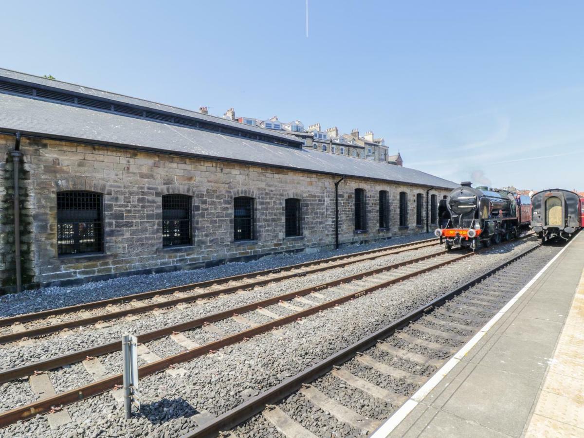 Evening Star Engine Shed Apartment Уитби Екстериор снимка
